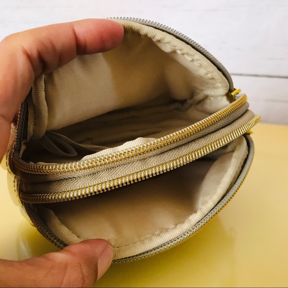 Double Zipper Gold Clutch NWOT - Picture 4 of 5